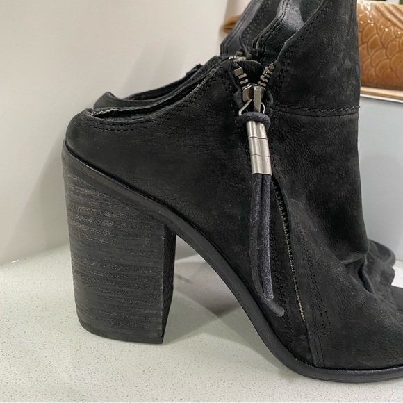 Dolce Vita Black Suede Lennox Women’s Ankle Boots Heels sz 8.5 - Picture 2 of 7